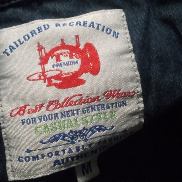 Tailored recreation top - Picture 3 of 5